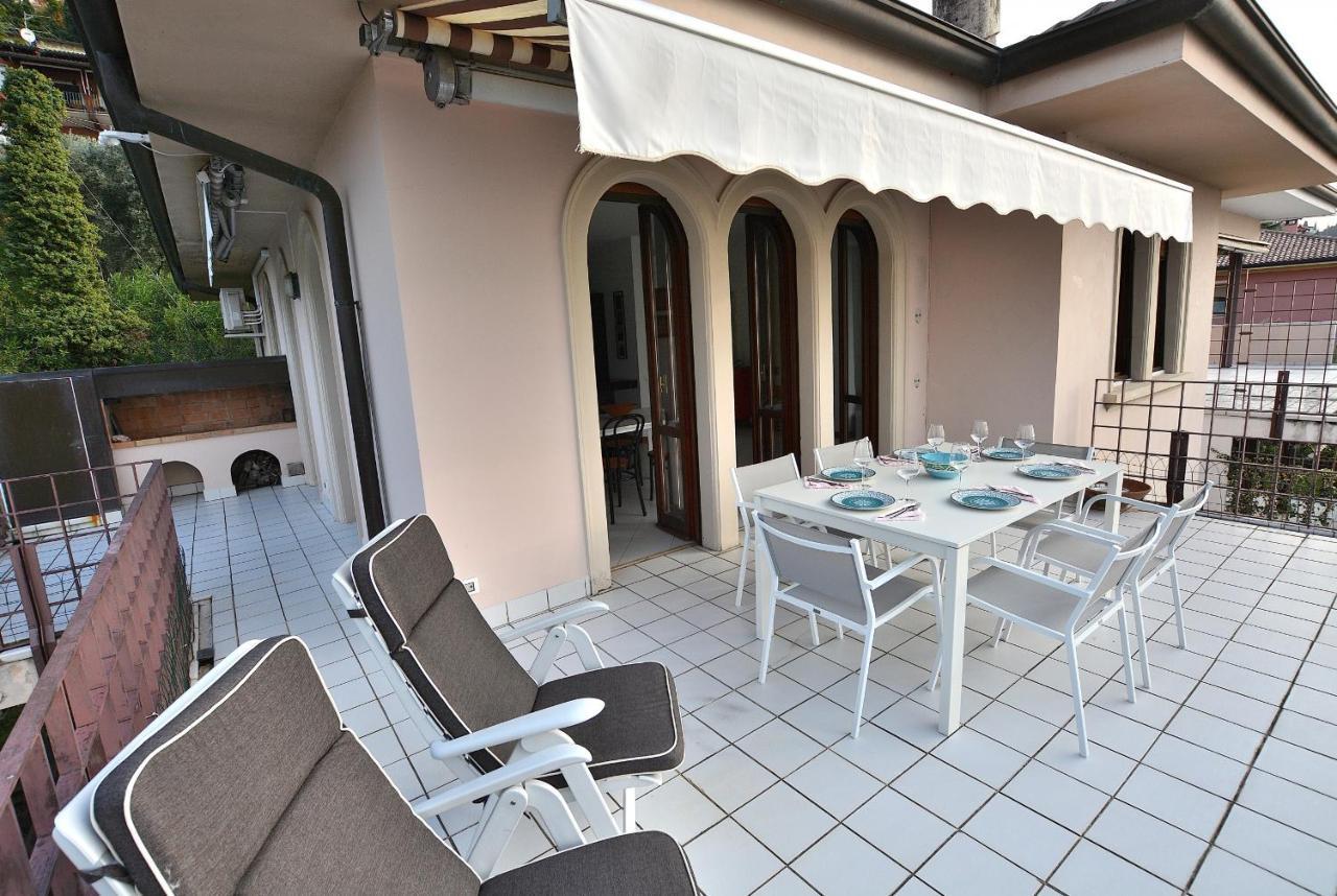 Apartment Frader Otto With Lake View ตอร์รีเดลเบนาโก ภายนอก รูปภาพ